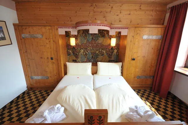 غرفة قياسية بسرير مزدوج، Family Hotel Schloss Rosenegg 3/4