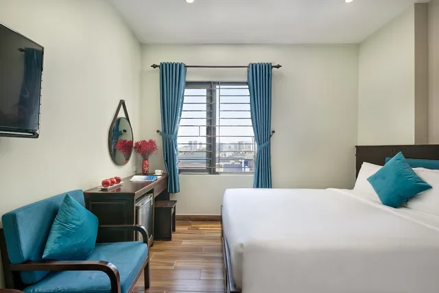 غرفة ديلوكس ثلاثية بسريرين كوين بإطلالة على المدينة، Celina Hotel & Apartment 2/6