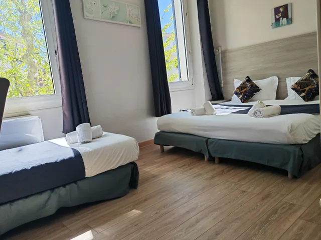 Classic, Triple, 1 Double and 1 Single Bed, Hotel Les Lavandes 2/6