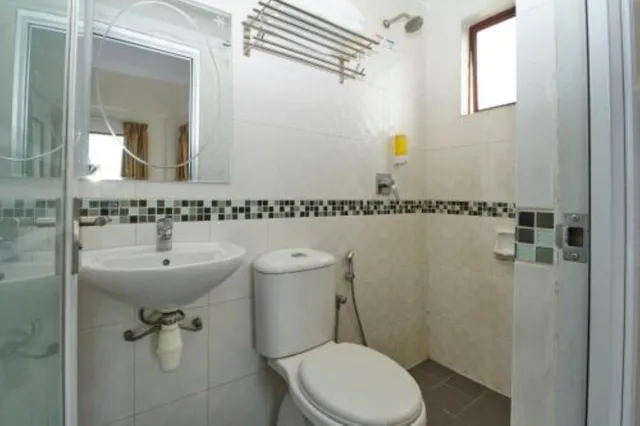 Family, Triple, 1 Double and 1 Single Bed, Hotel Kepong 8/10