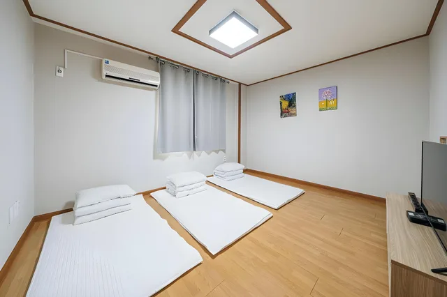 Ondol, Family, Single Bed, 25 Pyeong, Gallery Hotel Be 1/3