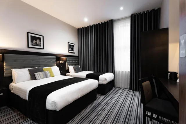 غرفة ثلاثية بسرير مزدوج وسرير فردي، The W14 Kensington 1/2