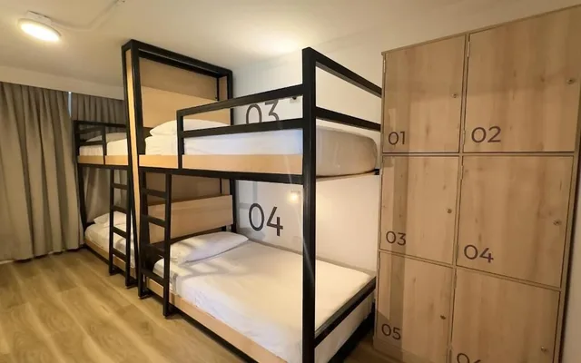 سكن مشترك مختلط، Casana Rosa Hotel 1/3