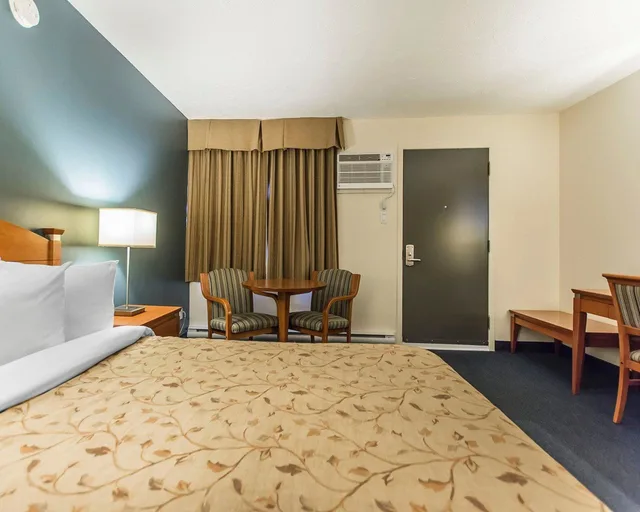 غرفة قياسية بسرير كوين، Quality Inn Rouyn-Noranda 7/10