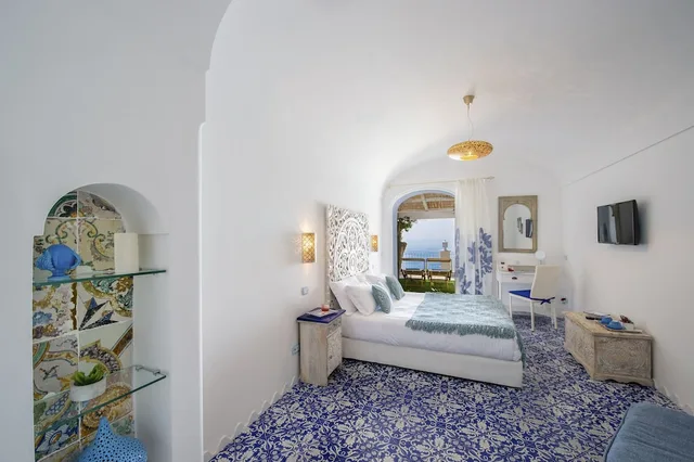 Junior Suite, 1 Queen and 1 Single Bed, Hot Tub, La Barbera 3/3