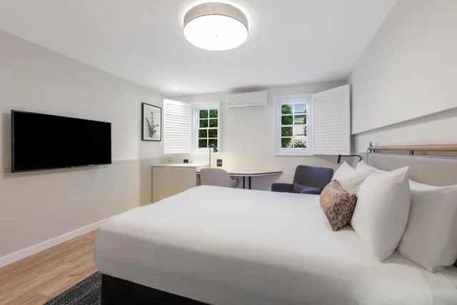 غرفة قياسية بسرير كينج وسرير كوين، CROWNE PLAZA HAWKESBURY VALLEY 4/6