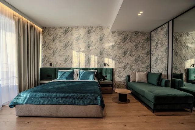 جناح فاخر بسرير كوين، Majestic Hotel 5/9