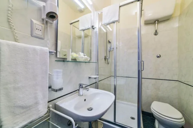 غرفة بسريرين منفصلين، Hotel Bella Firenze 3/5