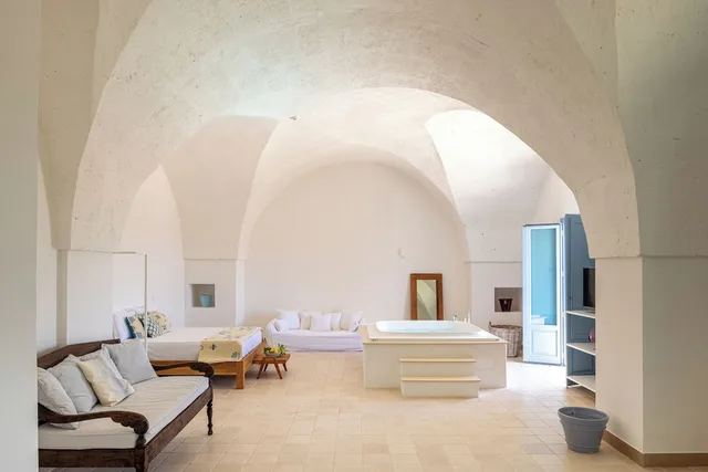 جناح جونيور بسرير كوين بشرفة، Masseria Malvindi 6/7
