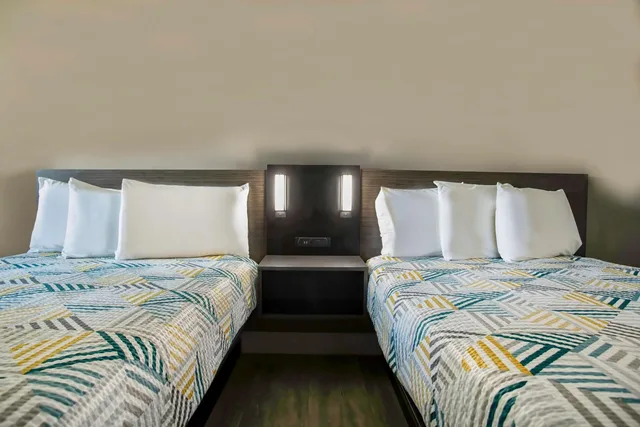 Room, Quadruple, Motel6 Tucson, AZ - East Williams Center 6/10