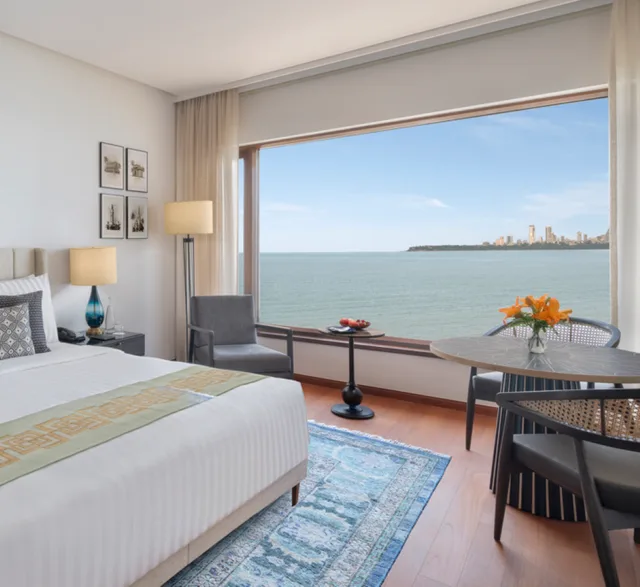 غرفة بريميير بسرير كينج بإطلالة على البحر، The Oberoi Mumbai 1/1