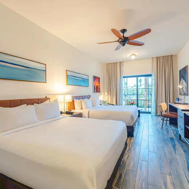 Room, Queen Bed, Pool View, The Perry Hotel Naples 1/3