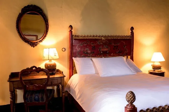 Basic, Twin Beds, Mayan Inn 8/10