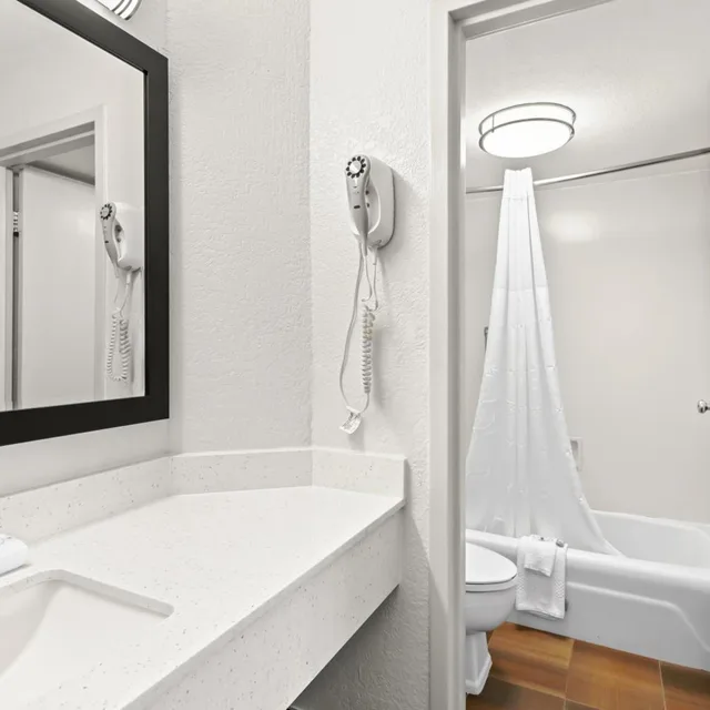 Room, Queen Bed, Pool View, Quality Inn Slidell I-10 6/6