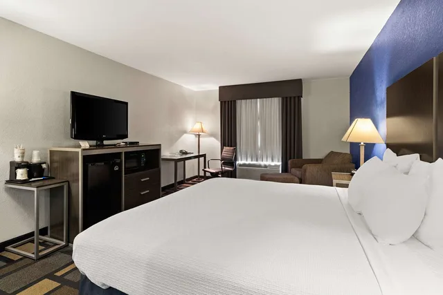 غرفة بسرير كينج، Best Western Galleria Inn & Suites Houston 2/3