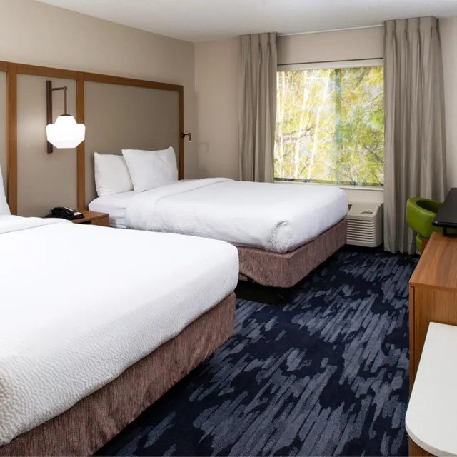 غرفة بسريرين مزدوجين، Fairfield Inn Suites By Marriott Greensboro Wendover 1/8