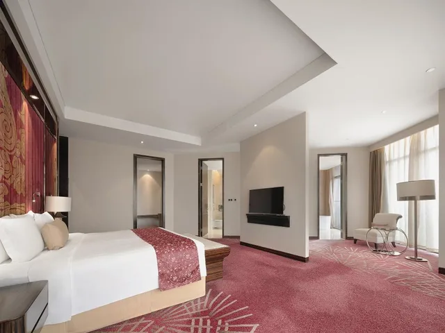 Red Level, Grand, Suite, Queen Bed، Gran Melia Xian 3/4