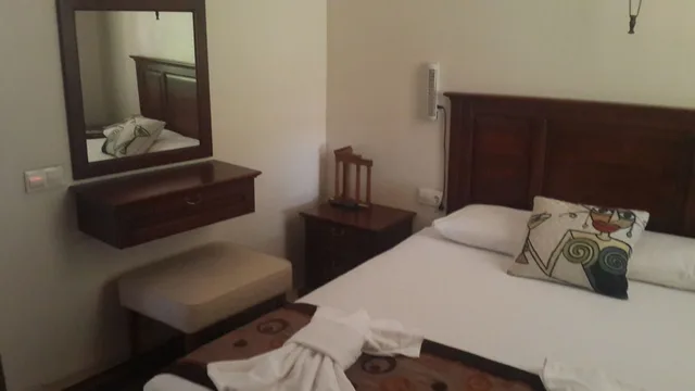 جناح عائلي بسرير كوين بإطلالة على الجبل بغرفتي نوم، Hadrian Gate Hotel 5/7