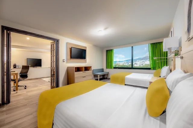 غرفة عائلية بسرير مزدوج، Hotel La Joya 1/1