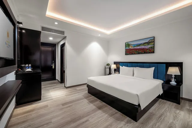 غرفة ديلوكس بسرير كينج، BlueSun Danang Beach Hotel 3/10