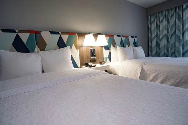 غرفة بسريرين كوين، Hampton Inn Oklahoma City/Yukon 2/6