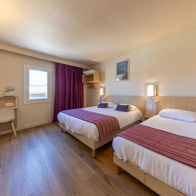 غرفة ثلاثية، INTERHOTEL ESPACE CITE 5/10