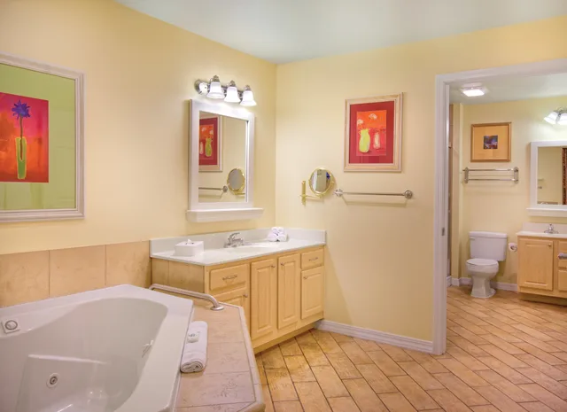 شقة سكنية بسرير كينج وسريرين مزدوجين بغرفتي نوم مع أريكة، Club Wyndham Mountain Vista 8/10