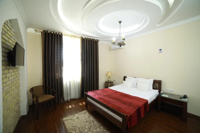 جناح، Arkanchi Hotel 1/2