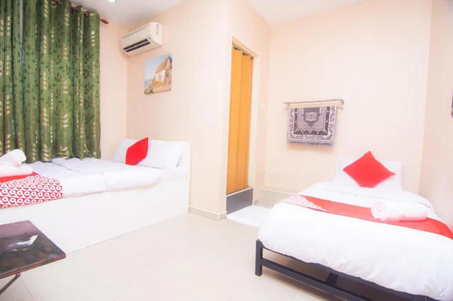جناح سوبيريور بسرير مزدوج وسرير فردي، Hotel O Hajah Rohayah 2/3