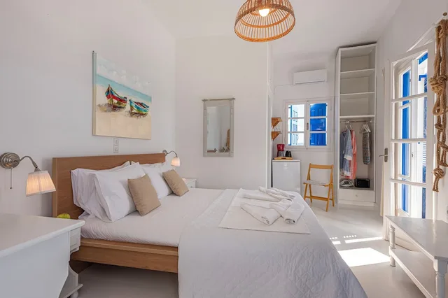 غرفة بسرير مزدوج بإطلالة على البحر، Heliotropio Studios & Apartments 3/10