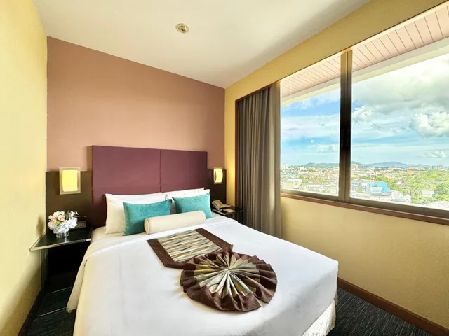 جناح جونيور بسرير كوين، PHUKET MERLIN HOTEL 2/2