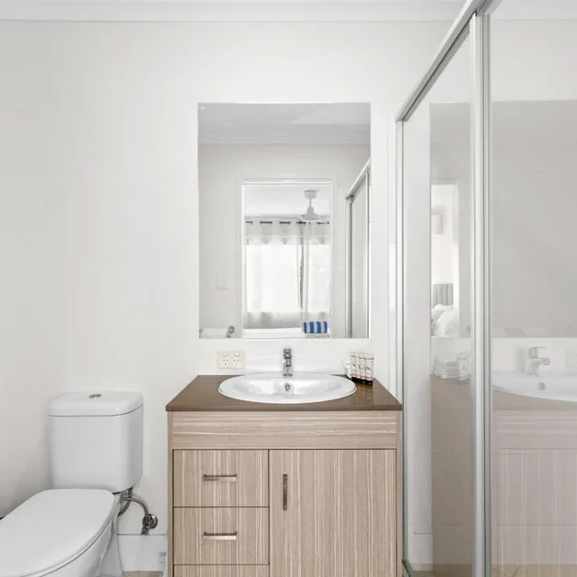 3 Bedrooms, Town House، Direct Hotels - Breeze on Brightwater 7/10