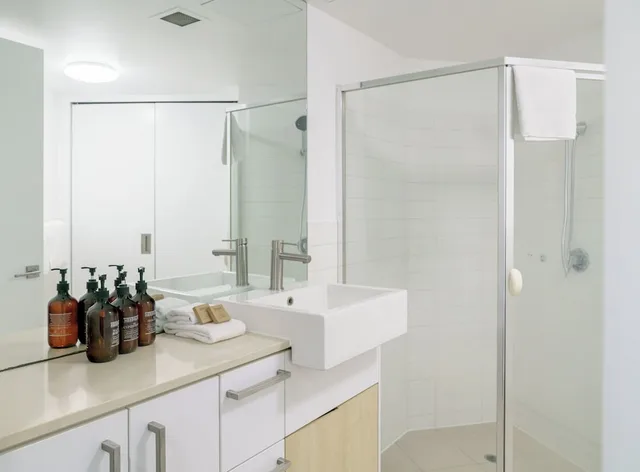 شقة بسريرين منفصلين وسرير كينج بغرفتي نوم، Gabba Central Apartments 6/7
