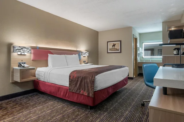 غرفة بسرير كينج بحوض استحمام لذوي الإعاقة، Best Western Vicksburg 5/8