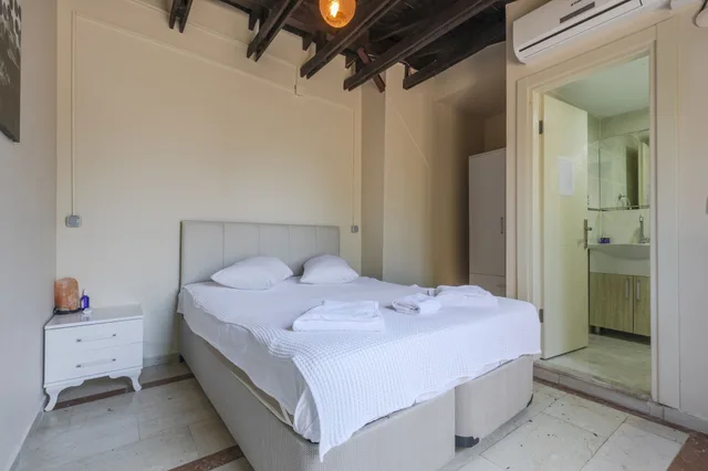 غرفة قياسية بسرير مزدوج بشرفة، Hayalbaz Butik Otel 3/5