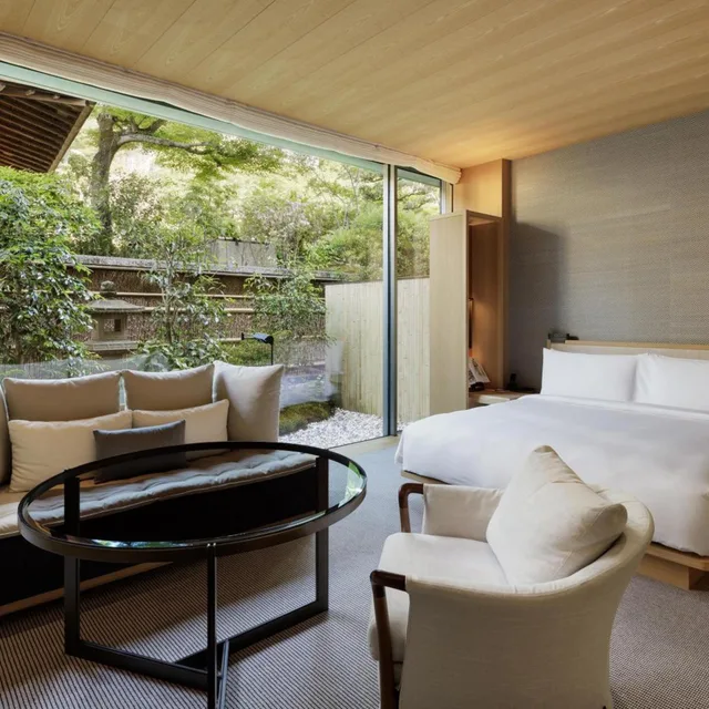 Room, King Bed, Terrace, Park Hyatt Kyoto 3/5