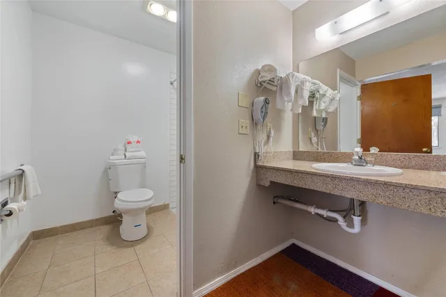 غرفة بسريرين كوين لذوي الإعاقة، Econo Lodge Cortez near Mesa Verde 8/9
