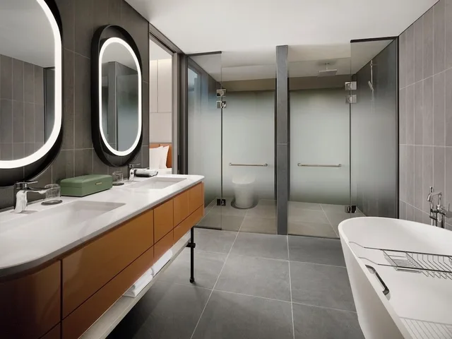 1 Bedroom, Family Suite, Premier, 1 Double and 1 Single Bed, Pullman Ambassador Seoul Eastpole 3/3