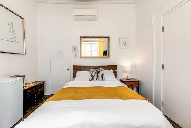 غرفة قياسية بسرير كوين، Hotel Manoir des Remparts 4/10