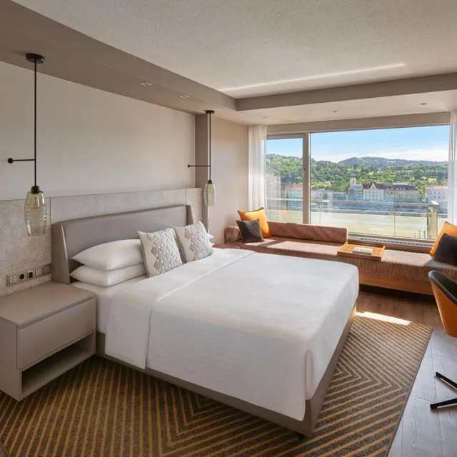 جناح جونيور مع دخول صالة النادي، Budapest Marriott Hotel 4/10