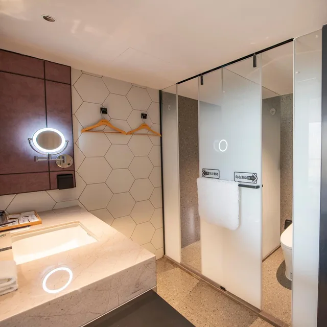Premium, Twin Beds, Scenic View, Panoramic Floor، Guangdong Hotel Zhuhai Ex Guangdong Regency 5/5