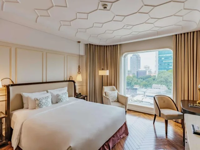 غرفة ديلوكس بسرير كينج بإطلالة على المدينة، Hotel des Arts Saigon - MGallery Collection 2/10