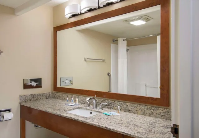 جناح، Comfort Inn Santa Fe South 6/7