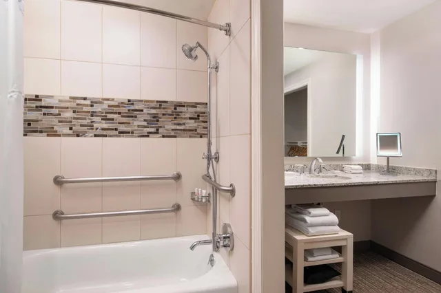 1 Bedroom, Executive, Suite, Bay View، Marriott Coronado Island Resort Spa 1/3