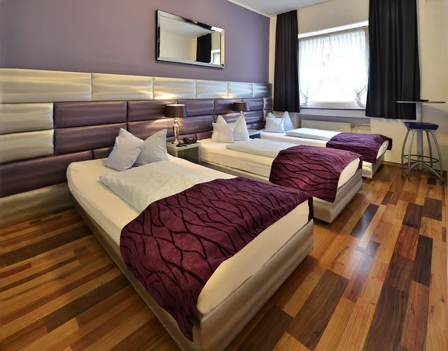 غرفة ثلاثية بثلاثة أسرّة، Hotel Am Wehrhahn 2/2