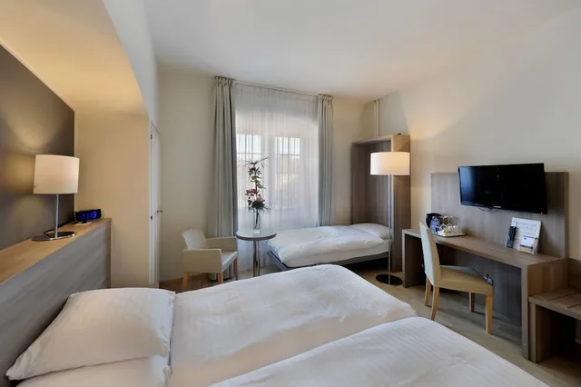 غرفة ثلاثية بثلاثة أسرّة، Hotel De La Rose 3/10