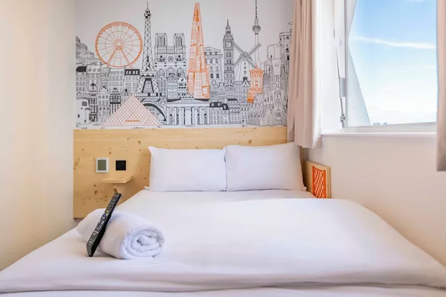 غرفة قياسية بسرير مزدوج لذوي الإعاقة، easyHotel Croydon 1/10