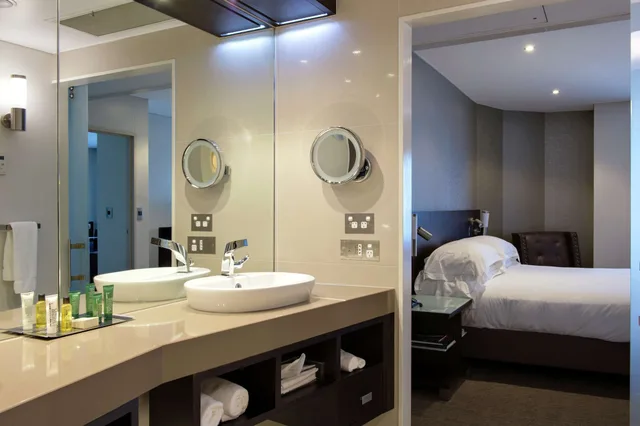 جناح بسرير كينج بإطلالة على البحر بغرفة نوم واحدة، Hilton Darwin 5/5