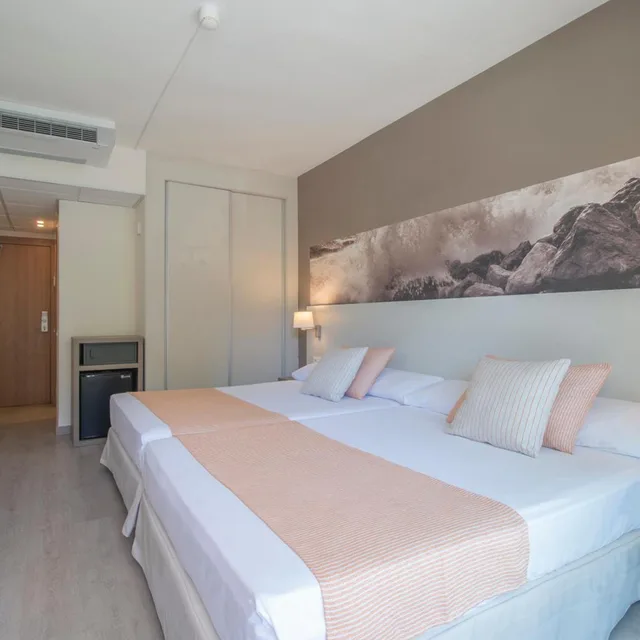 غرفة قياسية رباعية، Salou Sunset by Pierre Vacances Adults Only 1/8