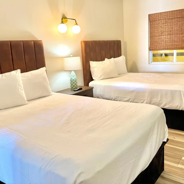 جناح سوبيريور بإطلالة على البحر، Montego Bay Resort 1/2